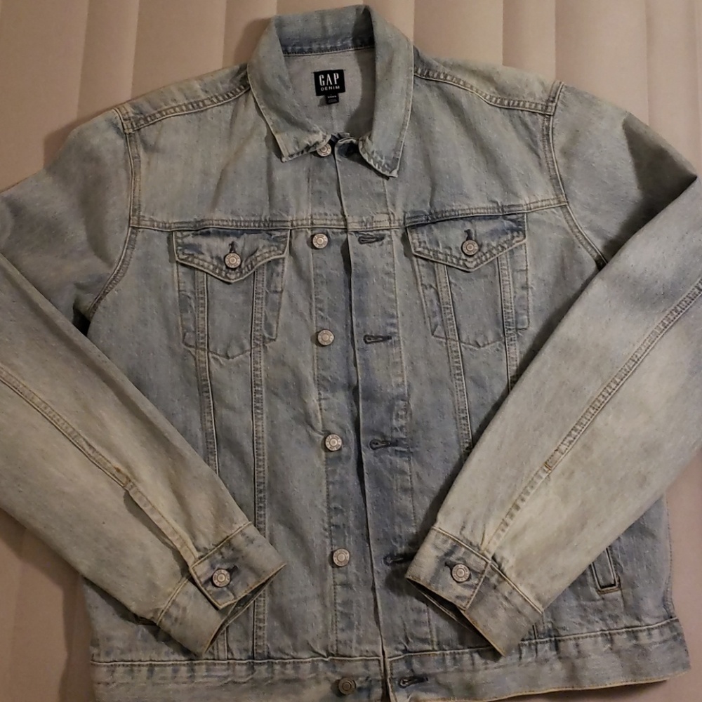New Men's Gap Denim Jacket